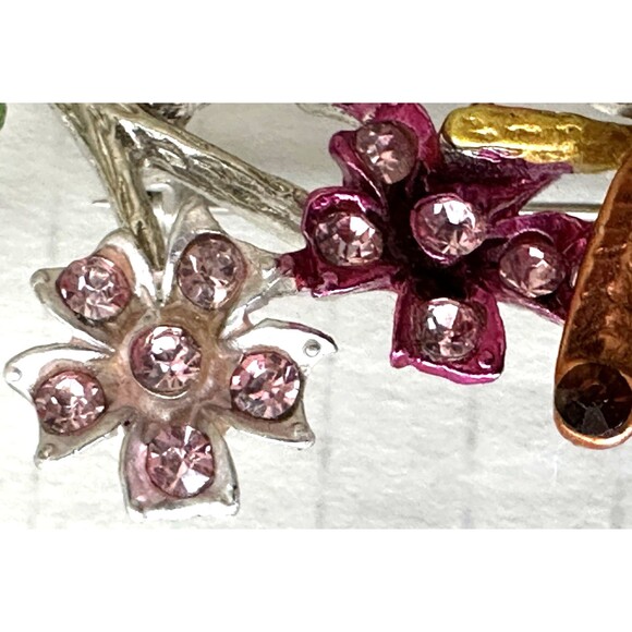 Crystal Rhinestone Flower Bee Brooch Pin Yellow Pink Silver-Tone 1-5/8” x 2-1/8” - Picture 9 of 9
